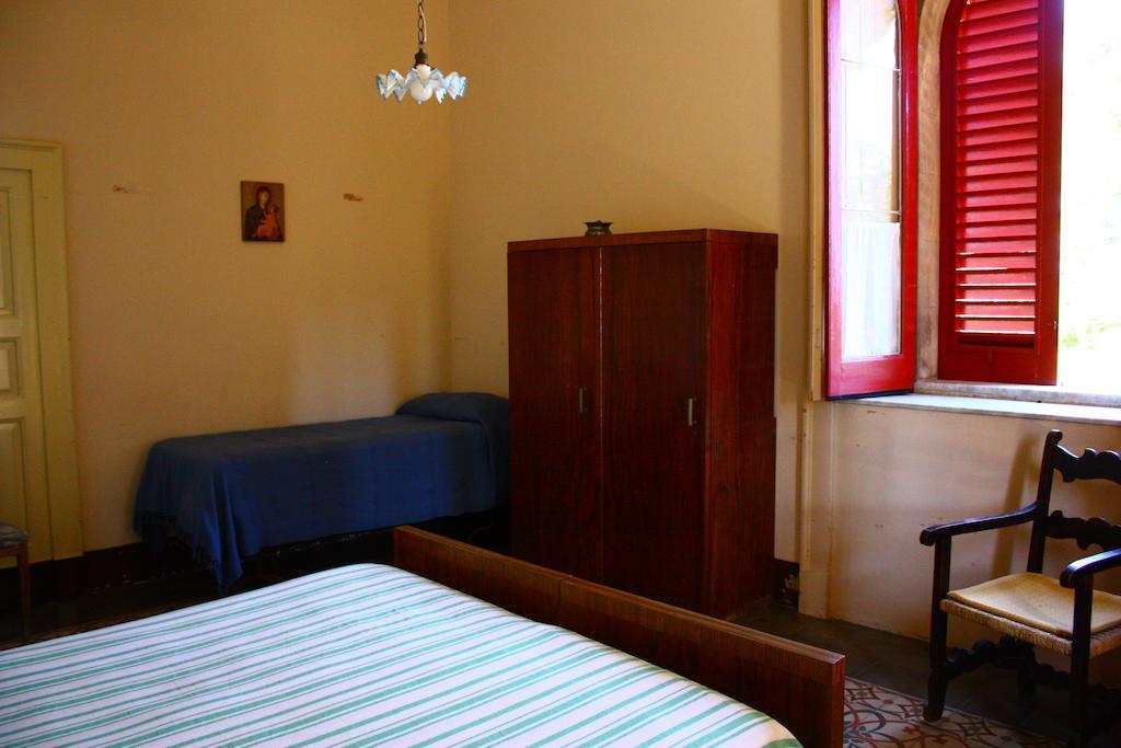 B&B Sotto I Pini Дзаферана Етнеа Екстериор снимка