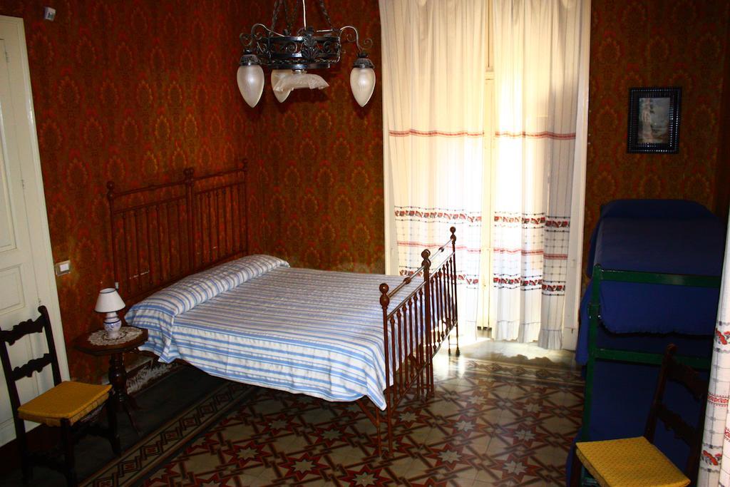 B&B Sotto I Pini Дзаферана Етнеа Стая снимка
